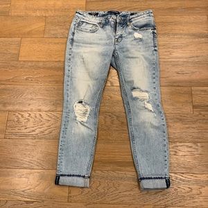 Vigoss distressed tomboy jeans
